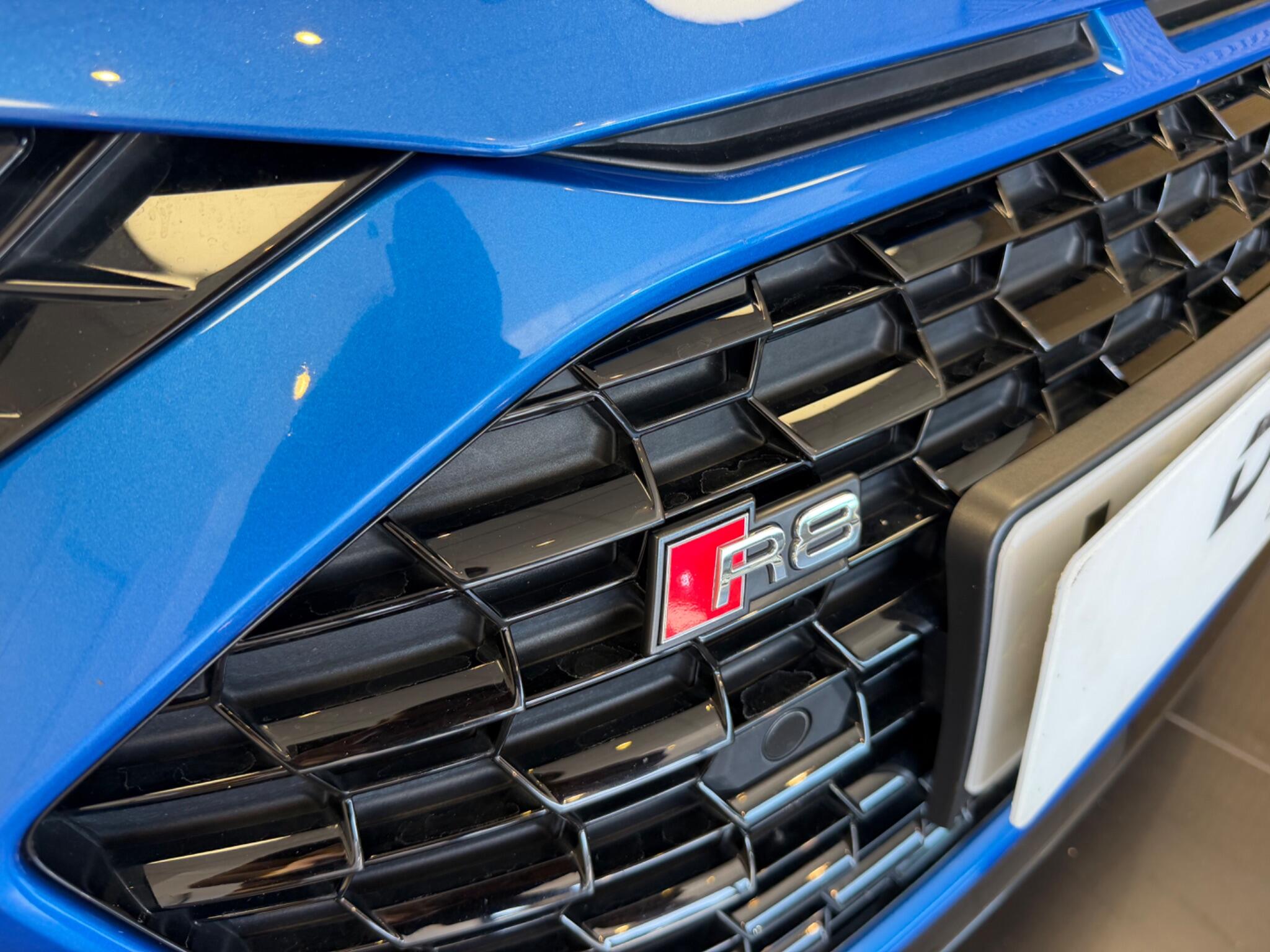 Audi R8